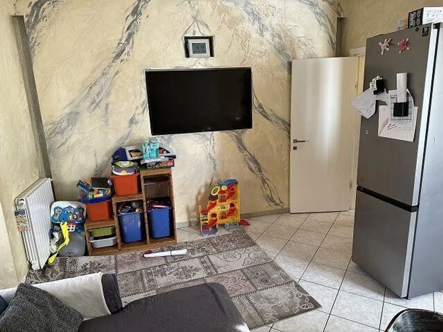 Renovated 3.5 Room Apartment on the 2nd Floor near the Train Station - Photo 3 of 13