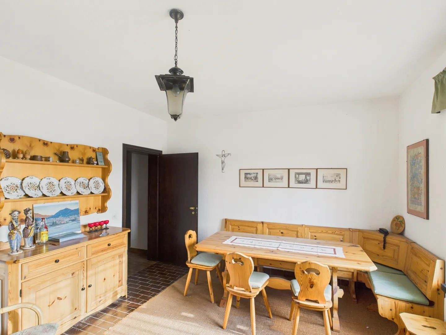 Spacious villa with 7.5 rooms and large garden in Vacallo - Photo 7 of 13