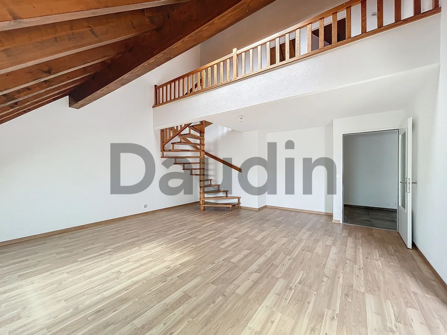 ESCLUSIVITÀ: Duplex di 114m2 con balcone - Foto 5 di 13