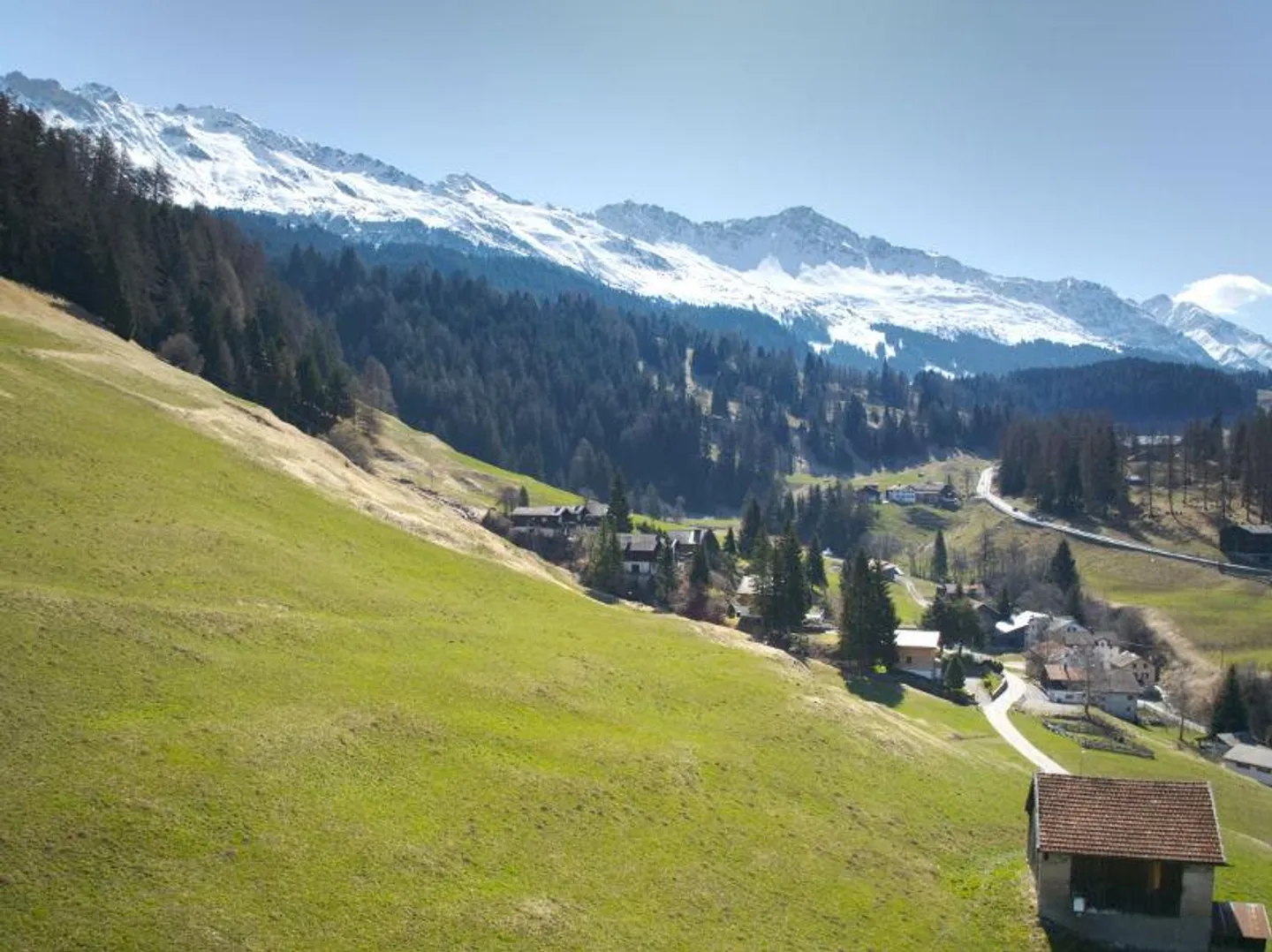 Maison individuelle neuve dans un bel emplacement avec vue - Photo 3 sur 11