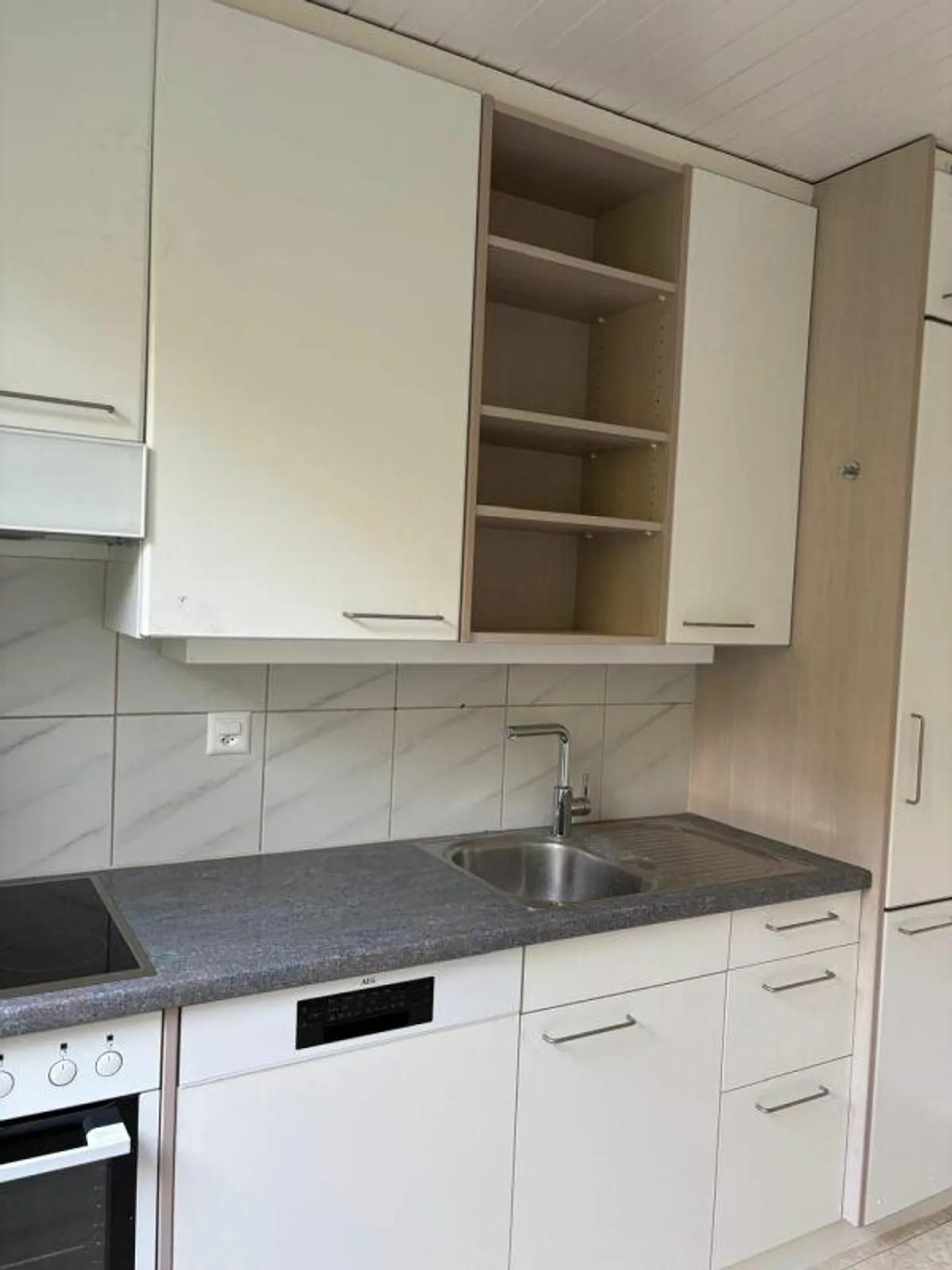 4.5 room apartment on the ground floor right with balcony - Photo 1 of 14