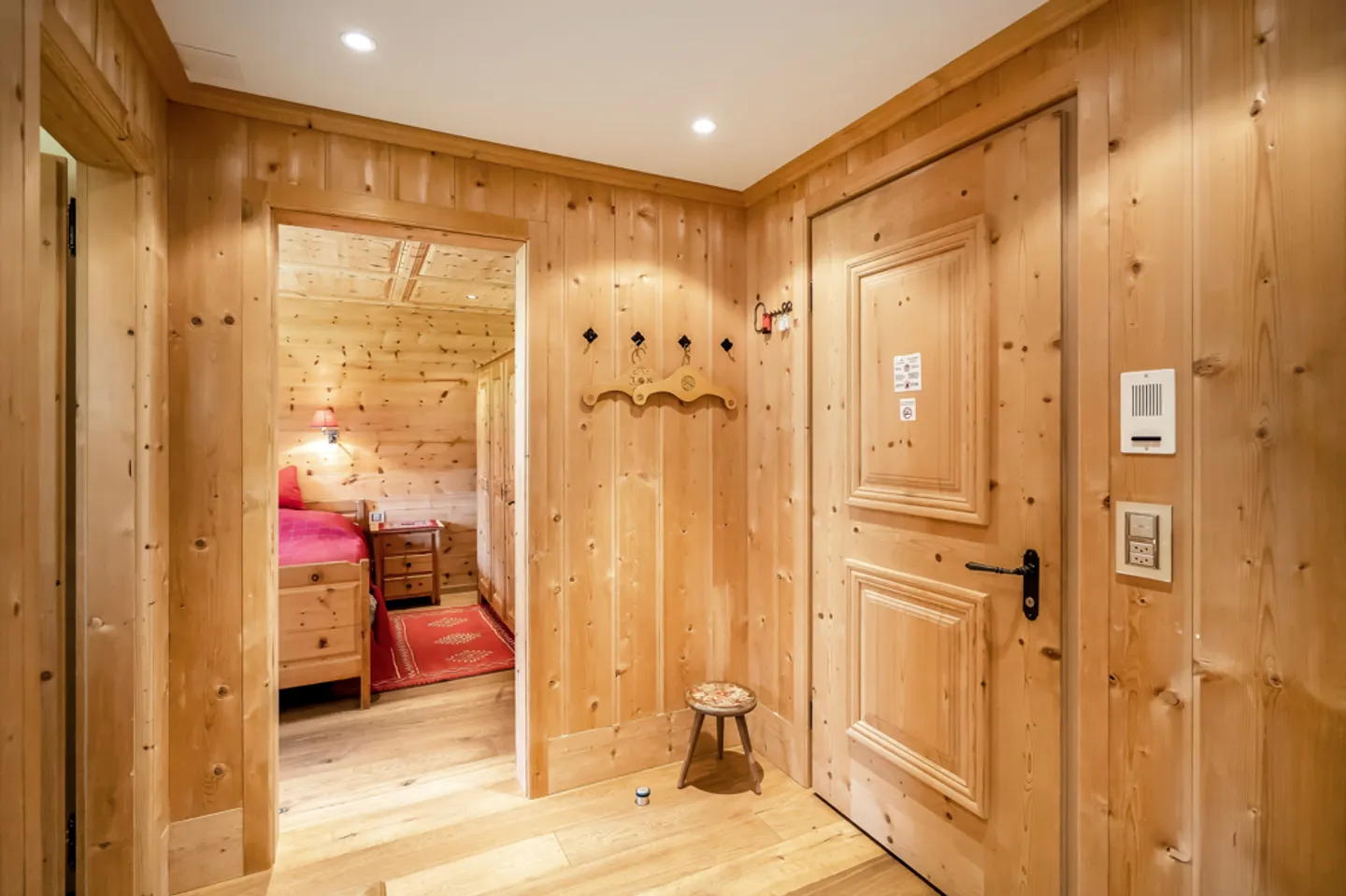 With or without you - Photo 2 of 8