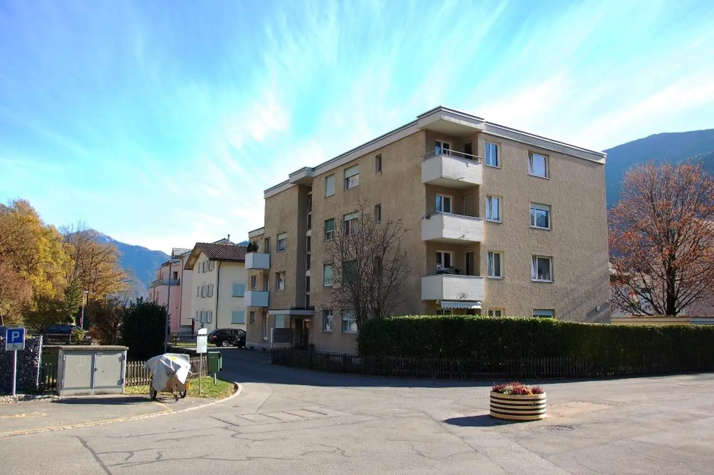 Parcheggio esterno - Foto 1 di 1
