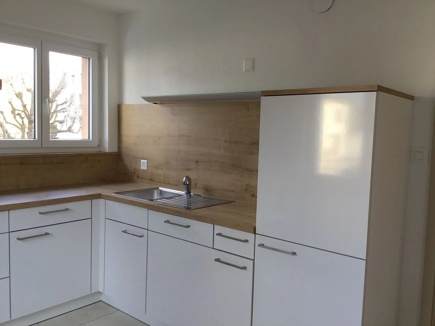 ARI-253 - Edificio con 3 appartamenti, 3 garage e 2 posti auto vicino alla stazione CFF - Foto 12 di 12