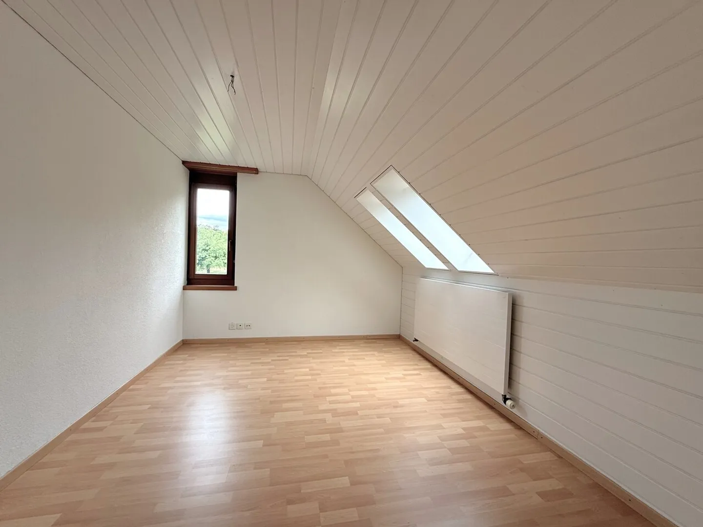 Maisonette rénovée avec terrasse - Photo 17 sur 21