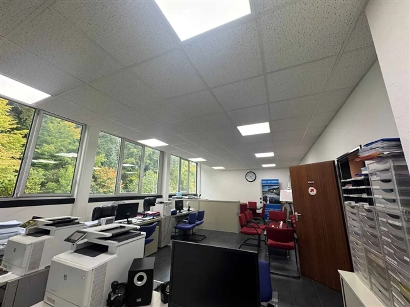 Rare Opportunity in Aclens Workshop for Mechanics and Bodywork - Photo 5 of 5