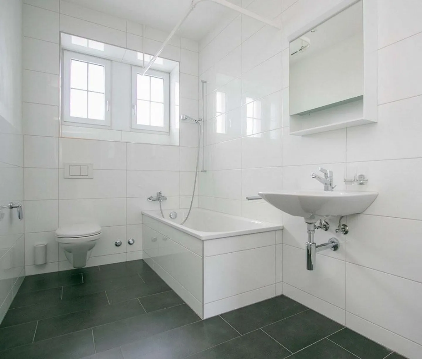 Moderne Altbauwohnung mit wundervoller Aussicht nahe Stadtzentrum - Foto 2 von 7