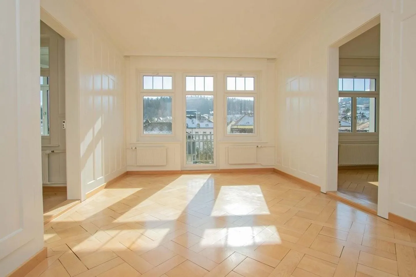 Moderne Altbauwohnung mit wundervoller Aussicht nahe Stadtzentrum - Foto 4 von 7