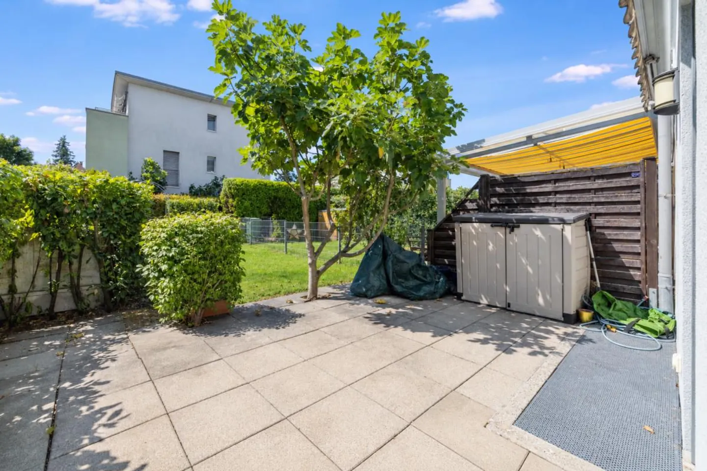 Maison d'angle moderne avec jardin - Photo 11 sur 13