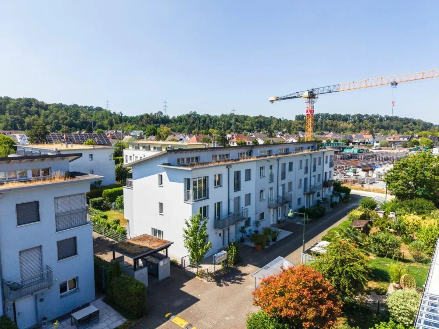 Maison d'angle moderne avec jardin - Photo 1 sur 13