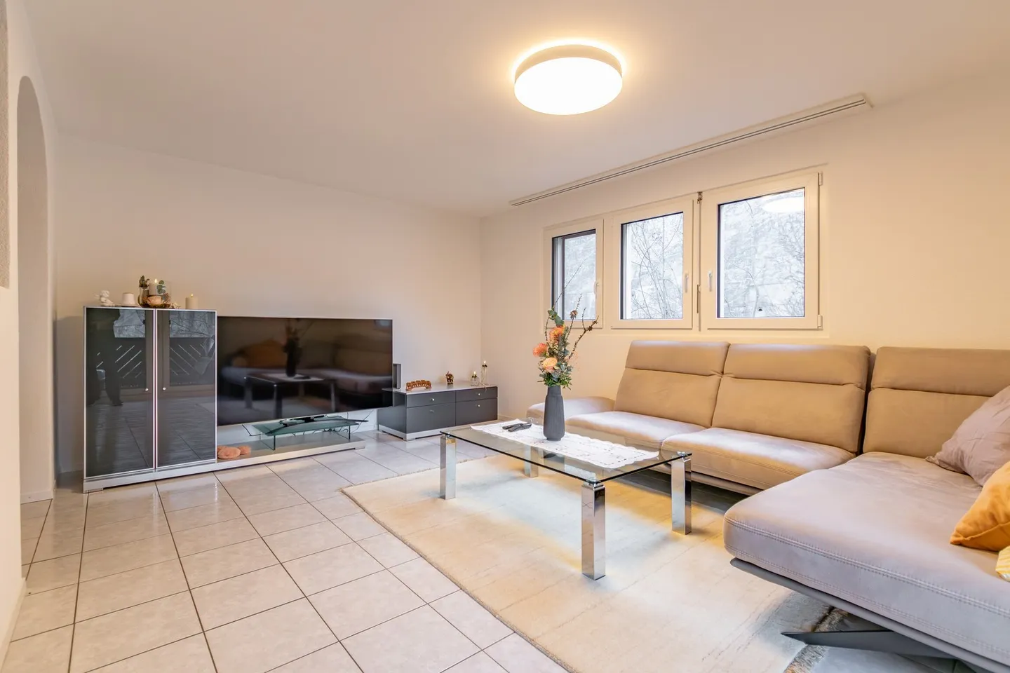 Exclusive 5.5-room apartment in Grengiols - freshly renovated & in top condition - Photo 1 of 15