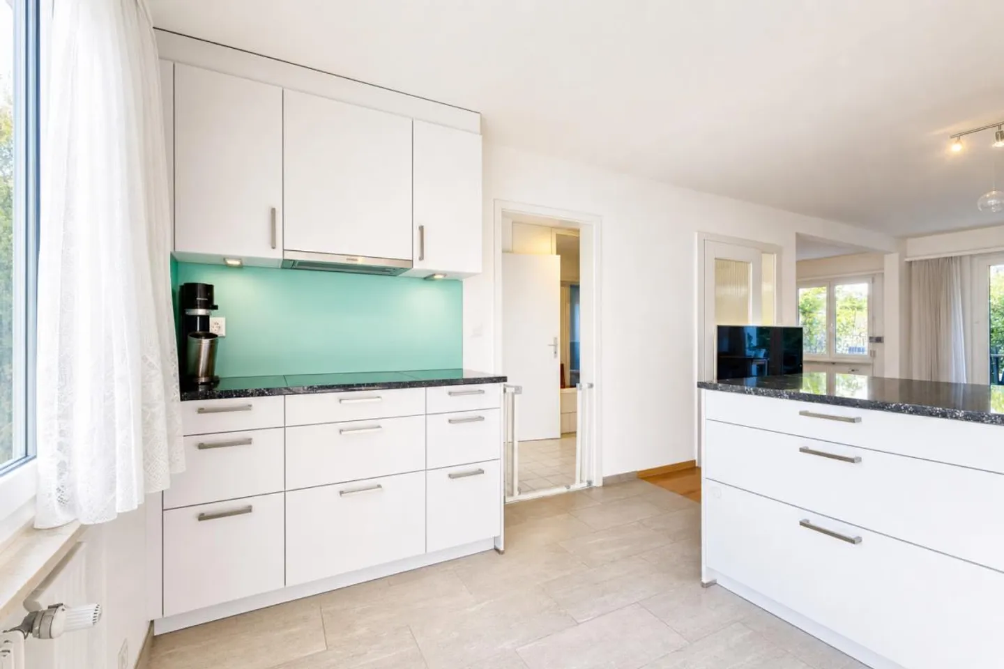 Attraente casa unifamiliare di 4,5 locali con garage, balcone e giardino a Reinach - Foto 6 di 30