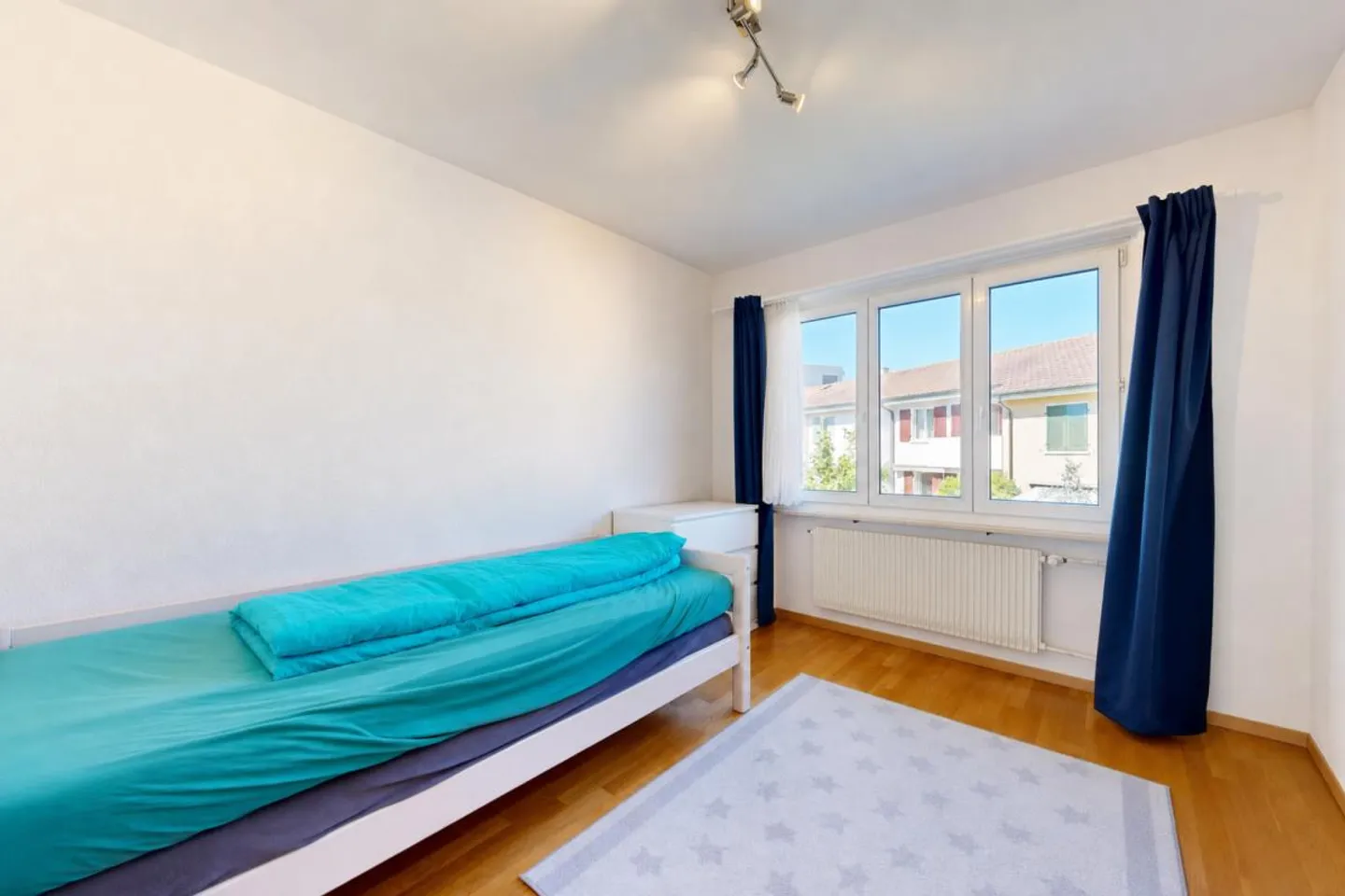 Attraente casa unifamiliare di 4,5 locali con garage, balcone e giardino a Reinach - Foto 13 di 30