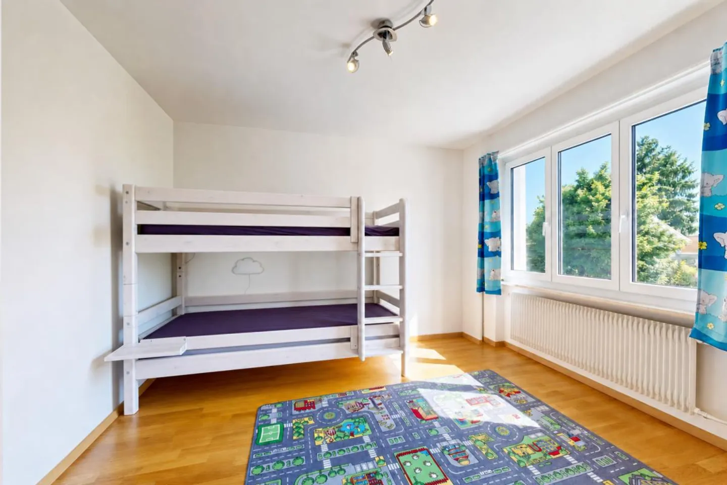 Attraente casa unifamiliare di 4,5 locali con garage, balcone e giardino a Reinach - Foto 14 di 30