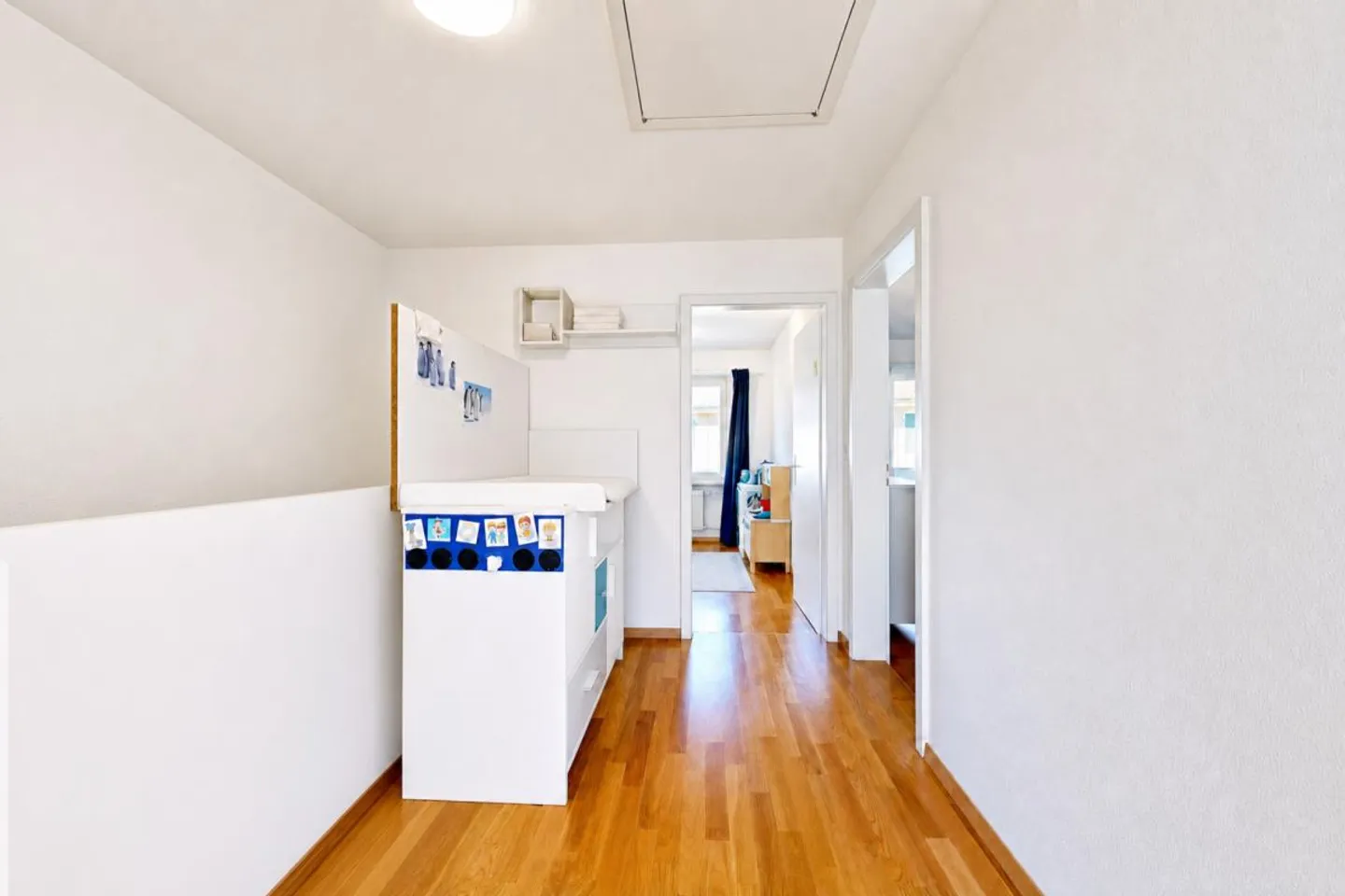 Attraente casa unifamiliare di 4,5 locali con garage, balcone e giardino a Reinach - Foto 16 di 30