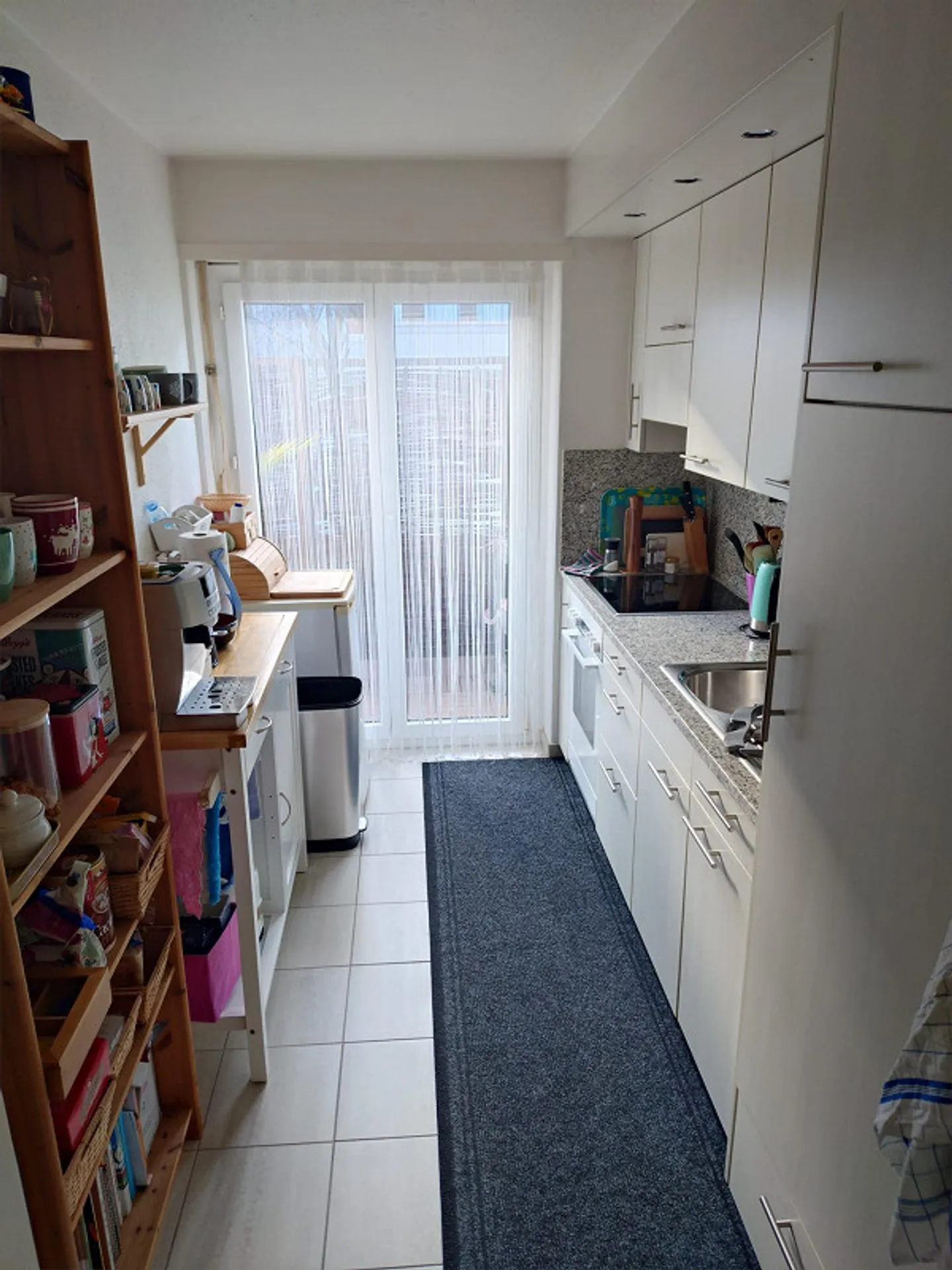 Central Located Apartment - Photo 2 of 8