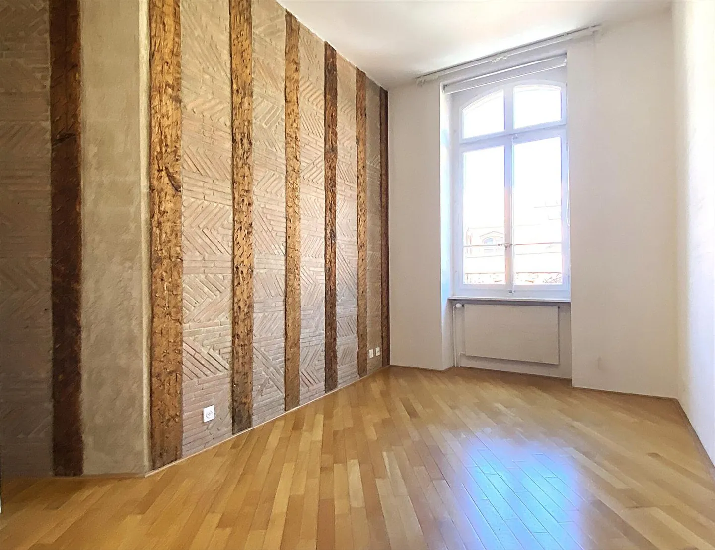 6 Unusual Rooms with Terrace in the Old Town - Photo 6 of 8