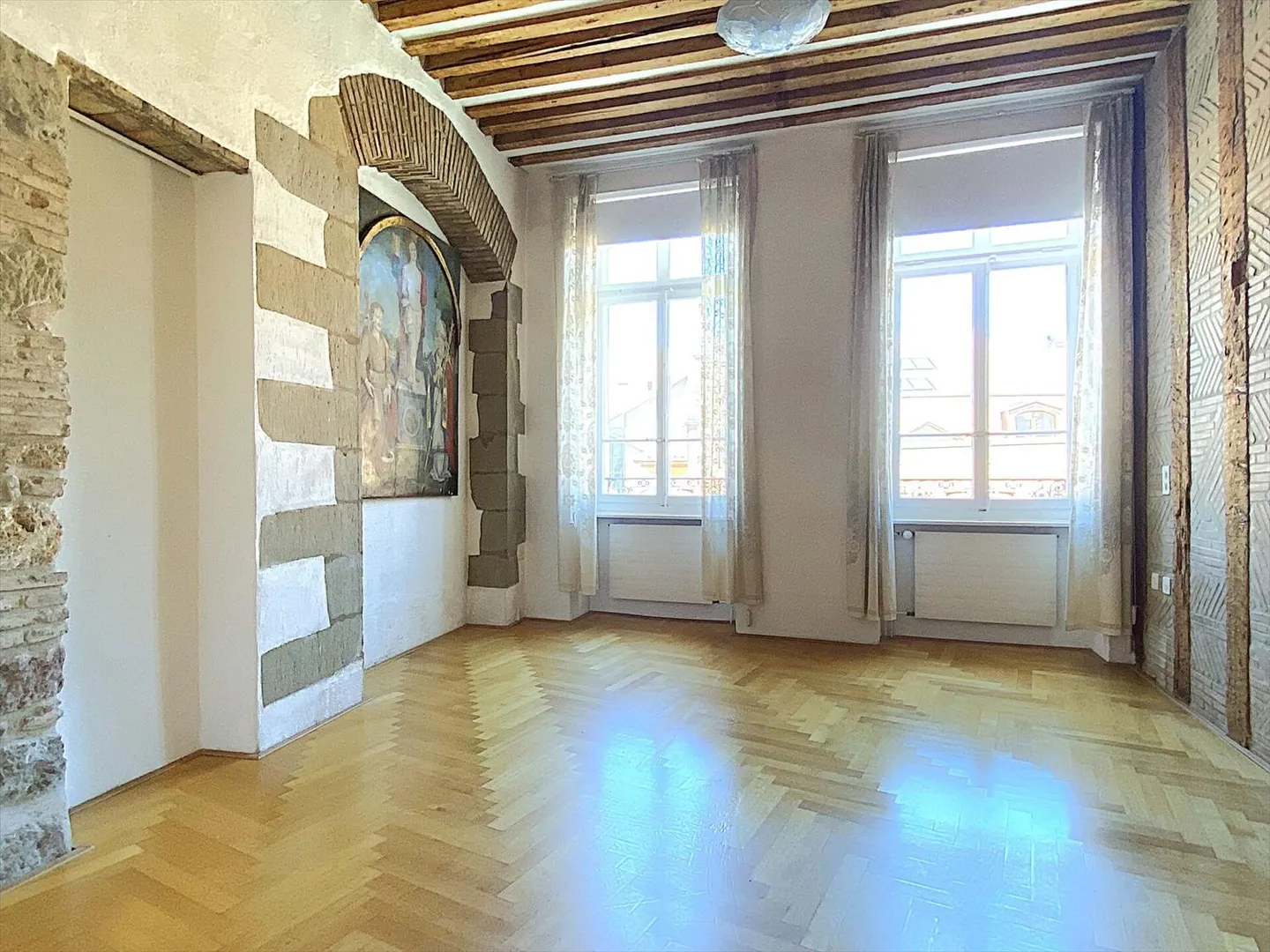 6 Unusual Rooms with Terrace in the Old Town - Photo 8 of 8