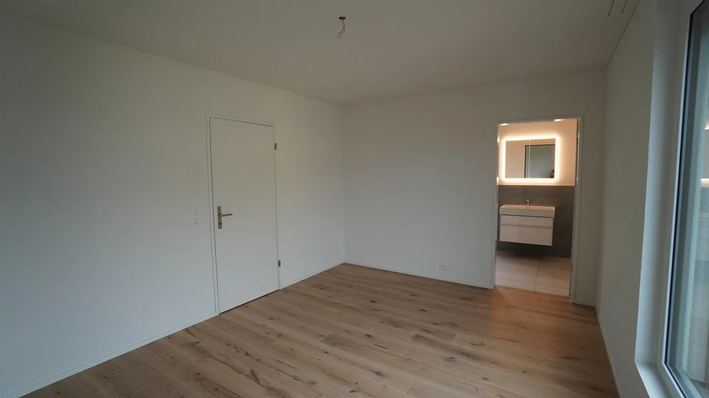 Appartamento moderno di 4,5 stanze nel cuore del quartiere Sticker di Flawil - Foto 9 di 11