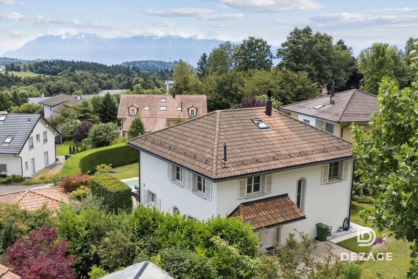 Geräumige Familienvilla in ruhiger Lage mit Blick auf die Alpen, Schwimmbad und Wellnessbereich - Foto 12 von 13