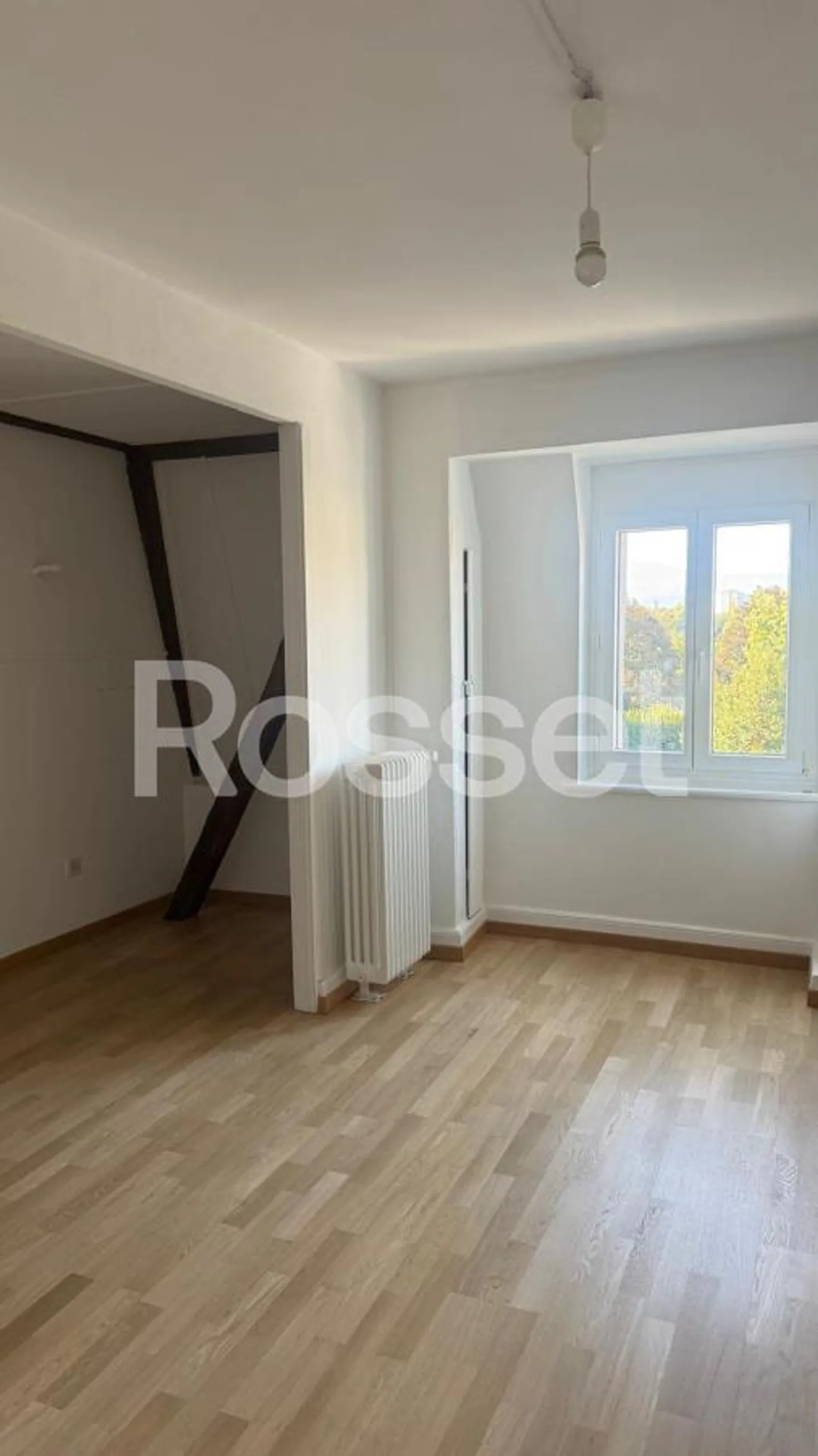 Magnificent 4.5-room apartment in the attic in Fribourg - Photo 4 of 5