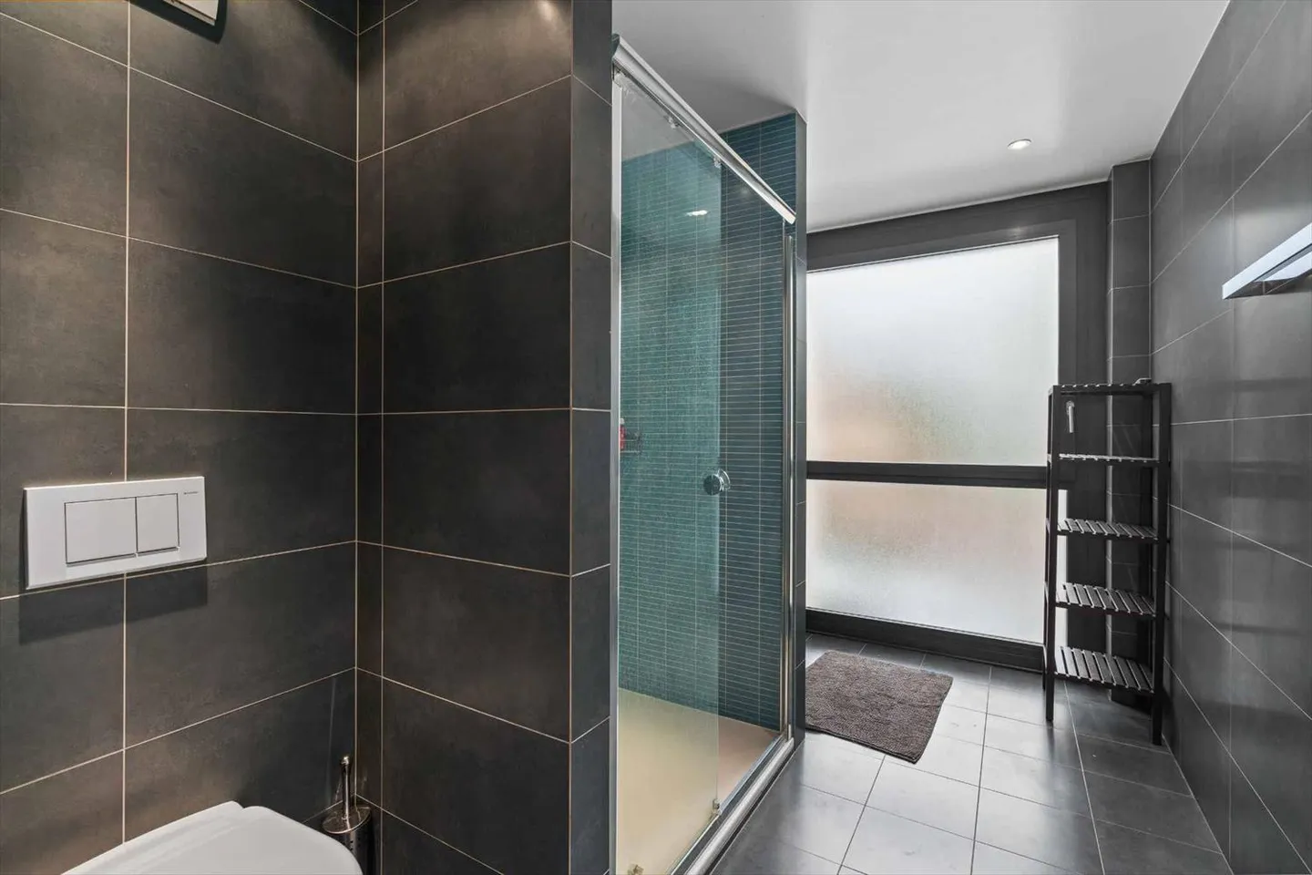 Luxury Penthouse with Terrace - Photo 11 of 13