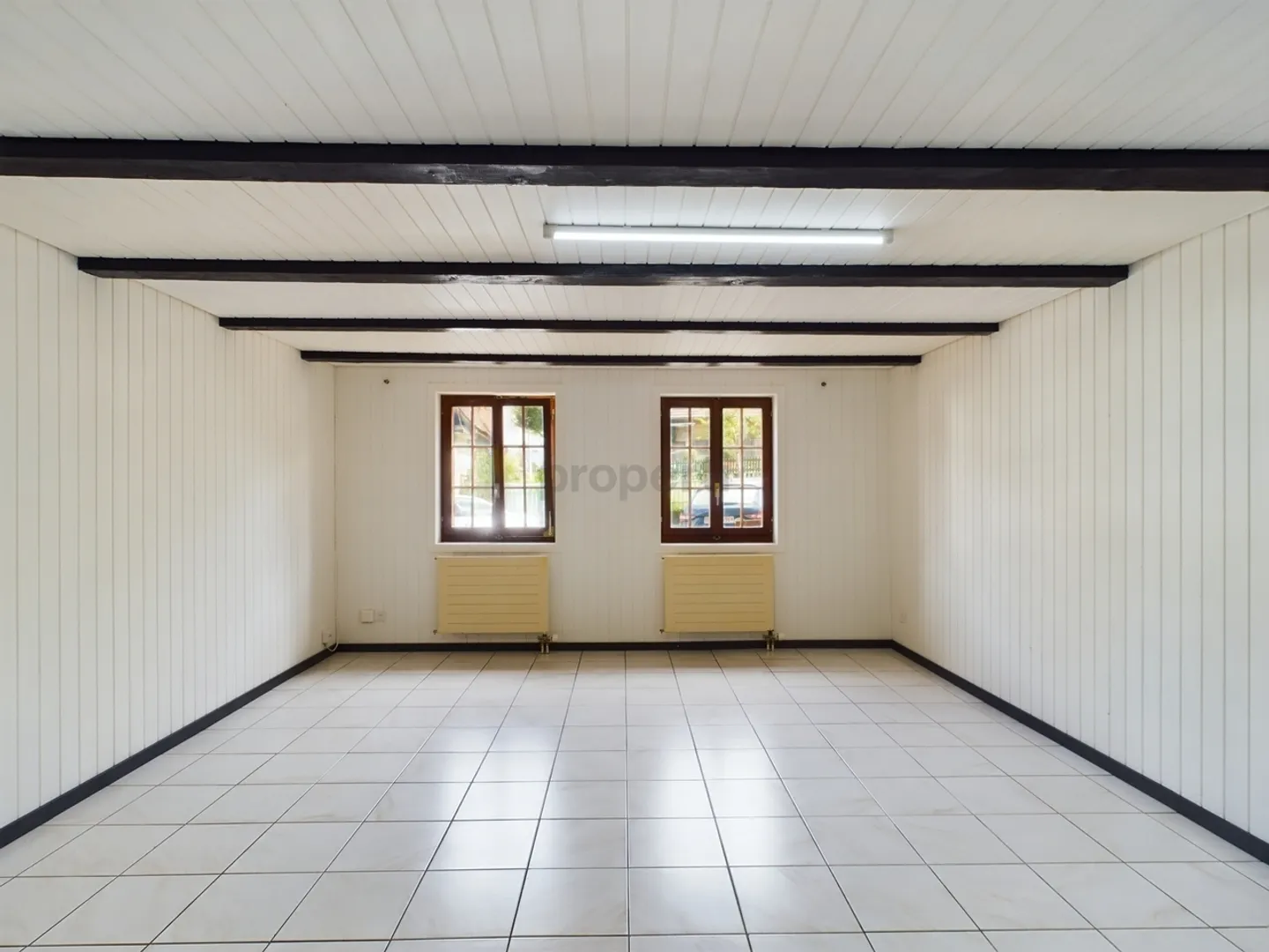 Piscina comunitaria, aree giardino private e potenziale di rendimento attraente - Foto 7 di 11