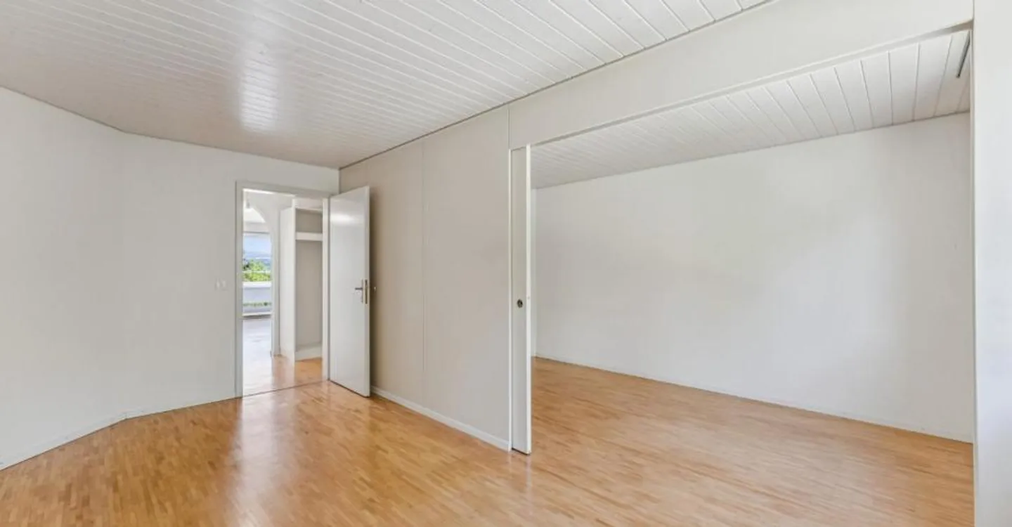 4.5-room apartment with 2 balconies - Photo 10 of 13