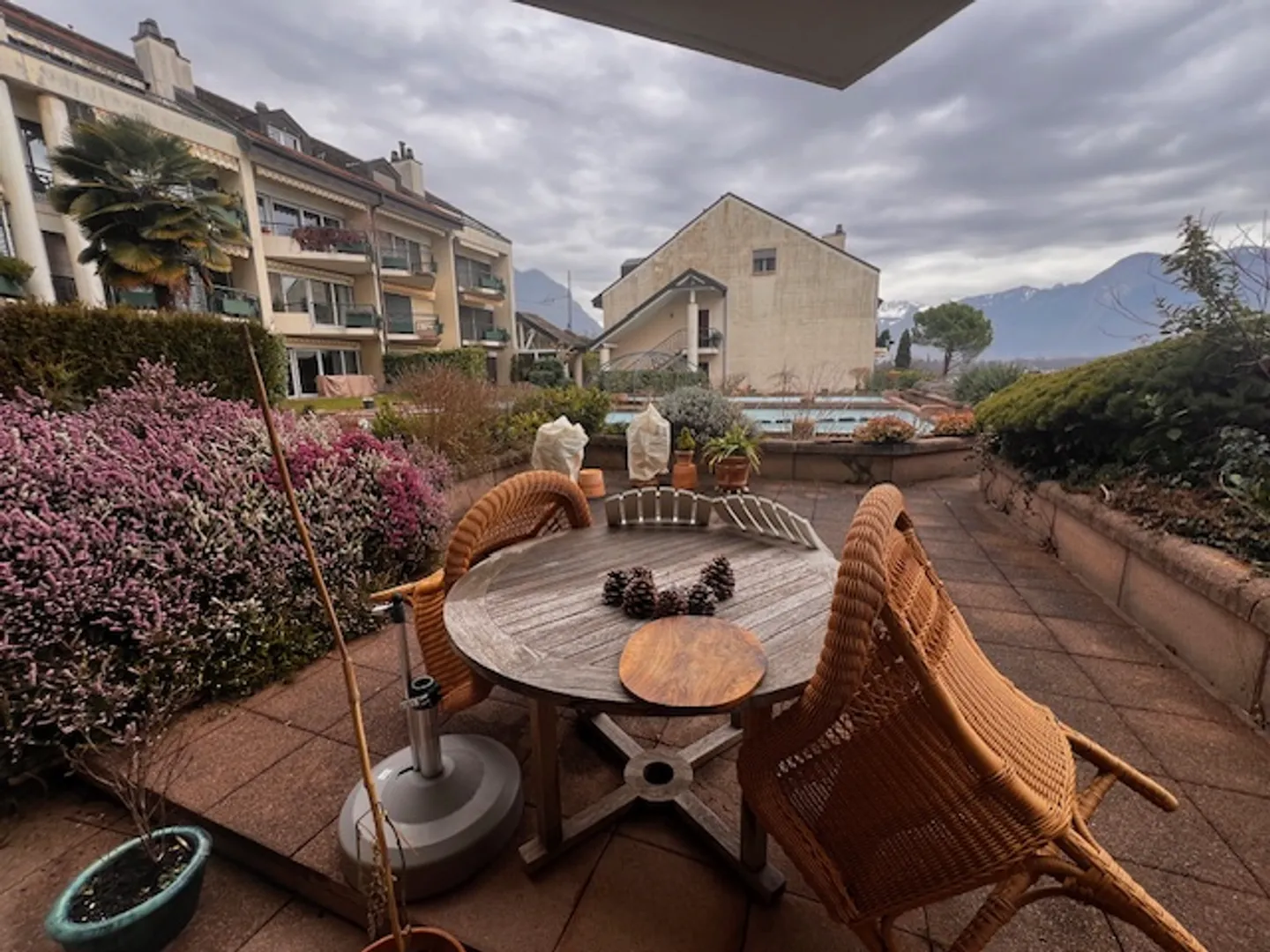 Appartement traversant avec grande terrasse à Villeneuve (VD) - Photo 3 sur 10