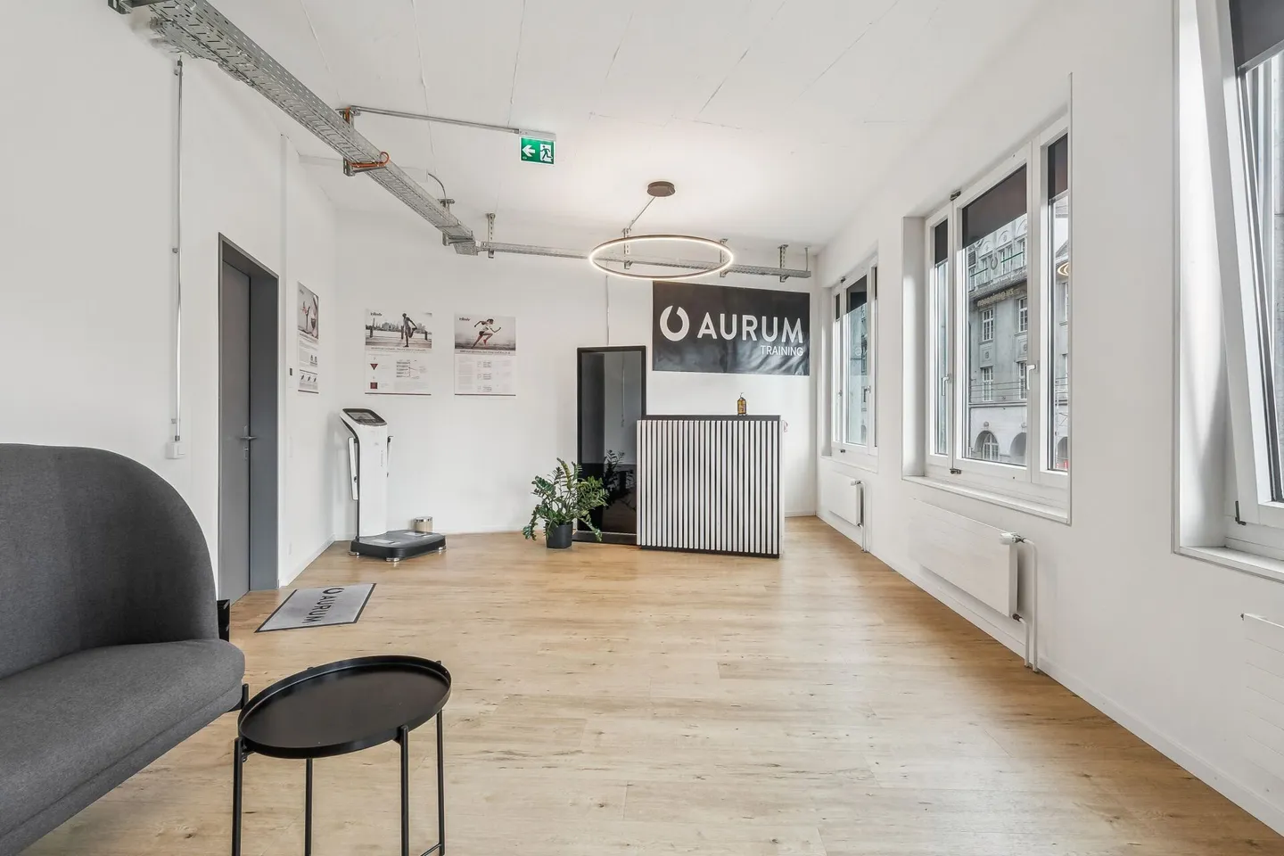 Modernes Fitness- oder Bürofläche - Foto 6 von 15