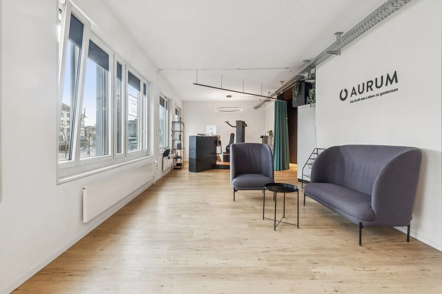 Modernes Fitness- oder Bürofläche - Foto 10 von 15