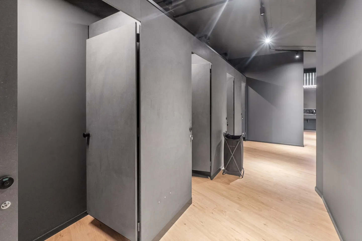 Modernes Fitness- oder Bürofläche - Foto 12 von 15