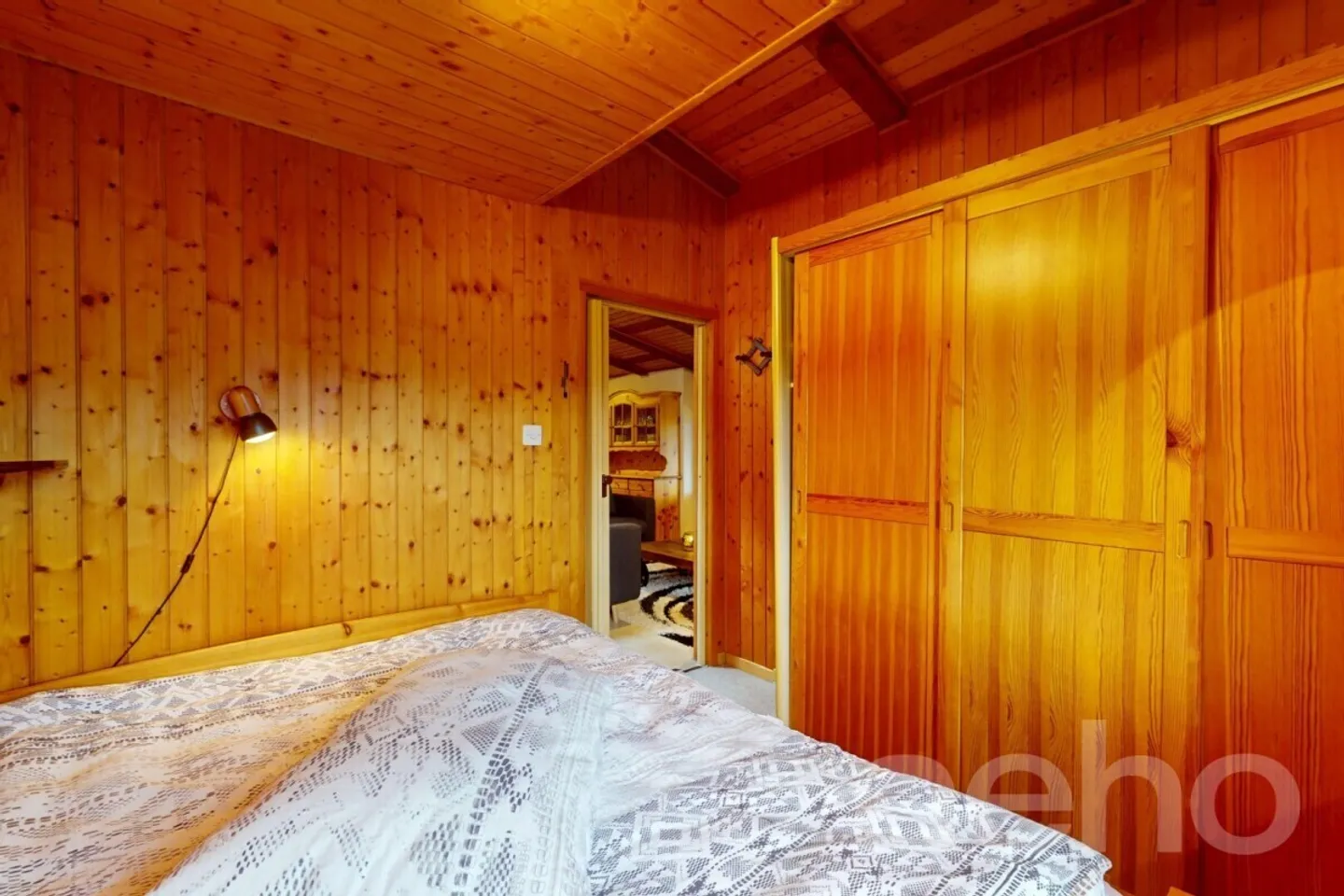 Charming semi-detached chalet with land and terrace - Photo 11 of 12