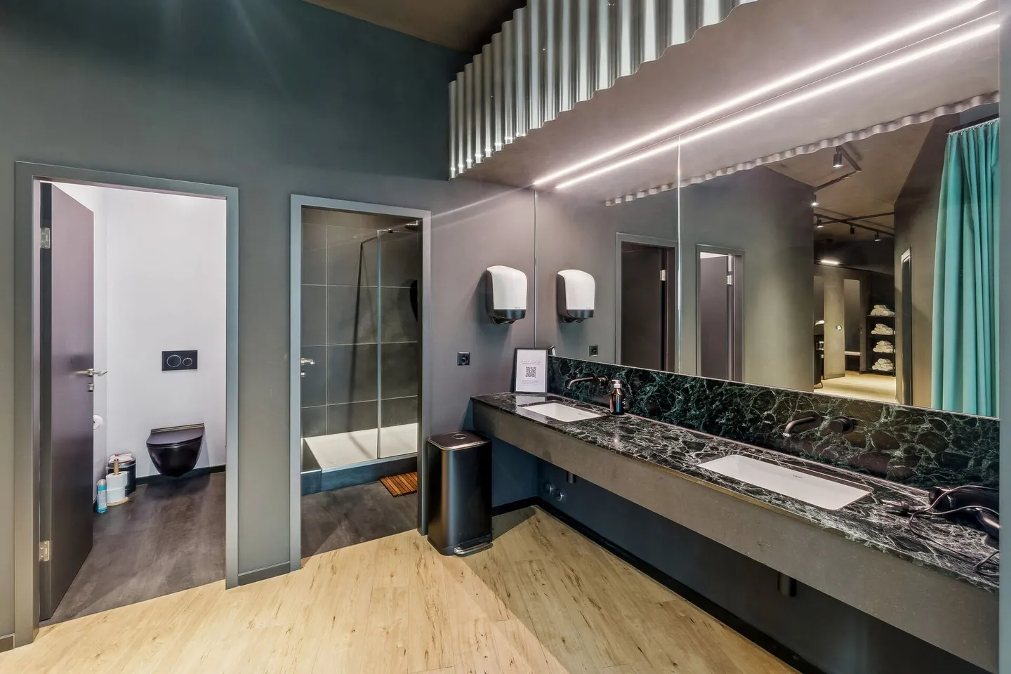 Modernes Fitness- oder Bürofläche - Foto 14 von 15