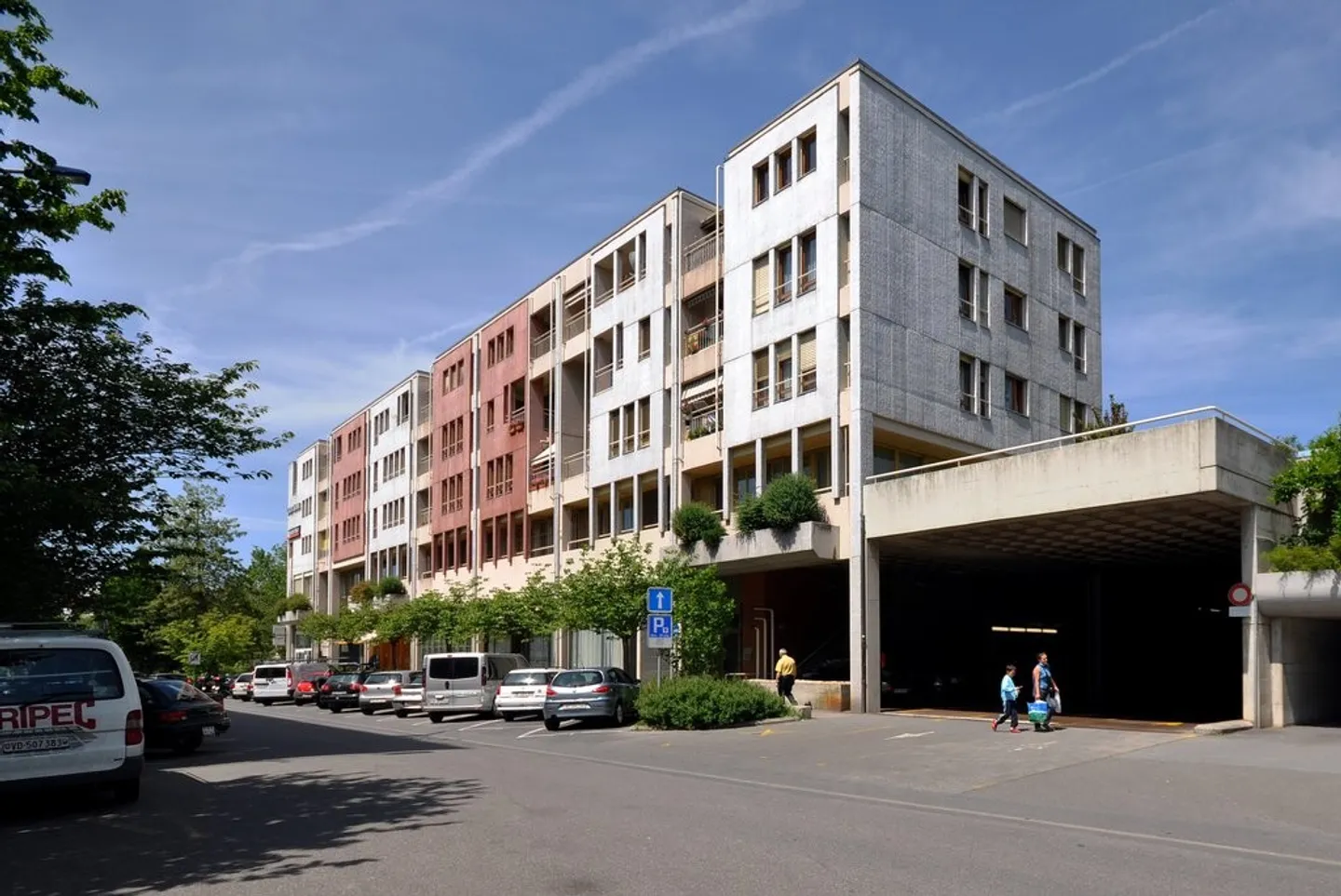 Offices ideally located in the city center of Renens - Photo 2 of 4