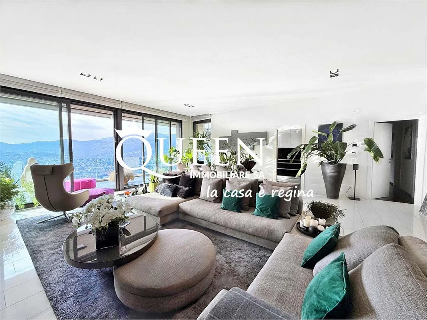 Aldesago: attico 5.5 locali, 320 mq., roof terrace, Jacuzzi, vista moz - Foto 1 di 13