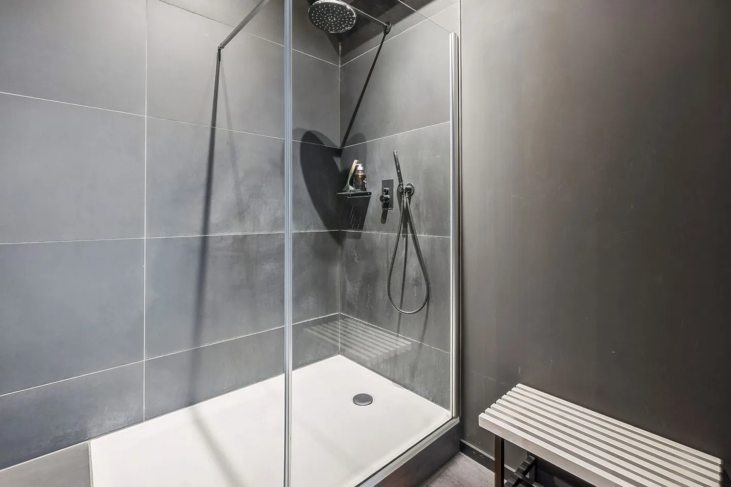 Modernes Fitness- oder Bürofläche - Foto 15 von 15