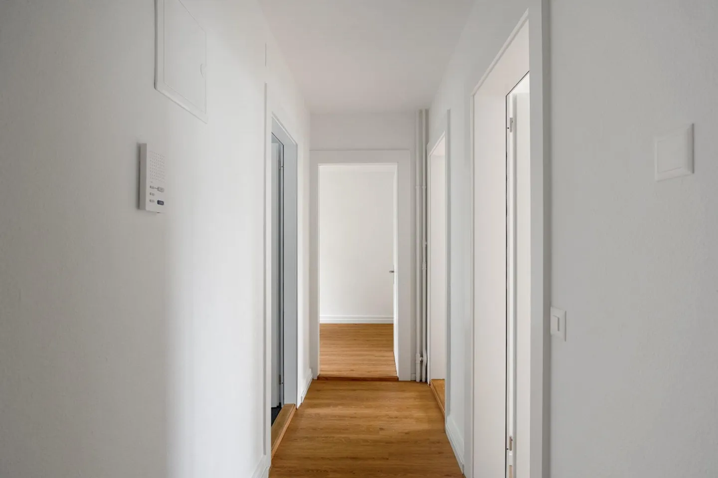 4-ZWG im 3. OG, in 8048 Zürich zu vermieten - Foto 5 von 7