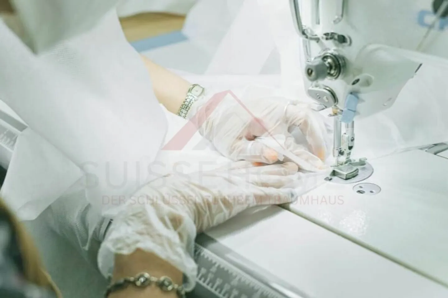 Attractive Attic Commercial Space in Bern - Long-term Building Rights until 2071! - Photo 2 of 3