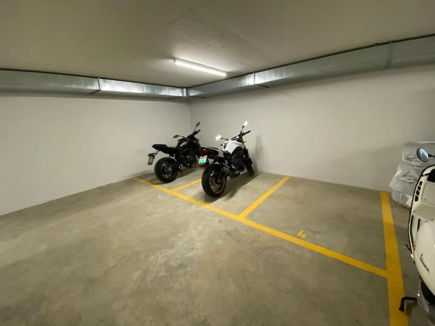 Posto moto in garage sotterraneo in affitto - Foto 4 di 4