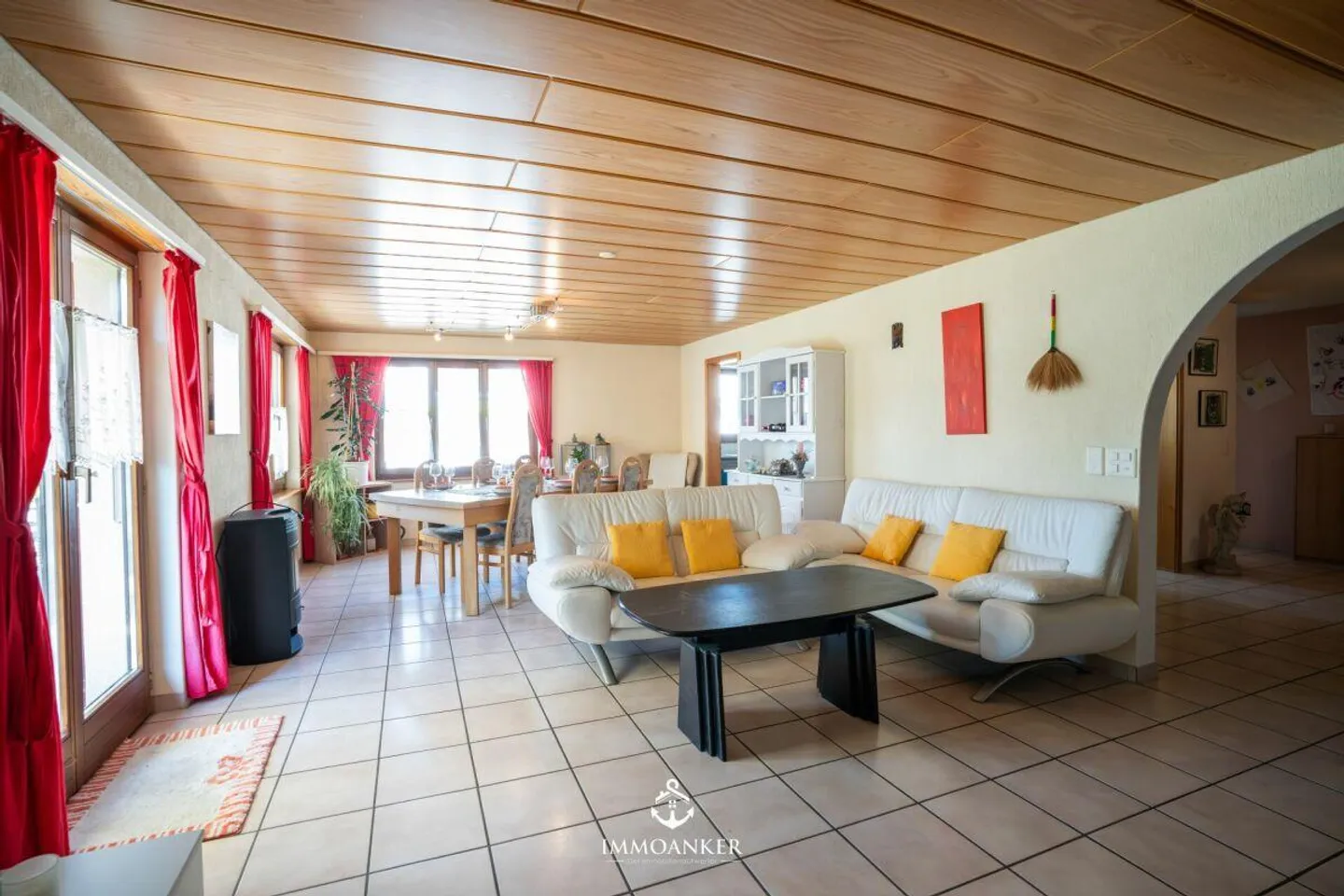 Charmantes Zuhause in Busswil mit vielseitigem Nutzungspotenzial in... - Foto 6 von 15