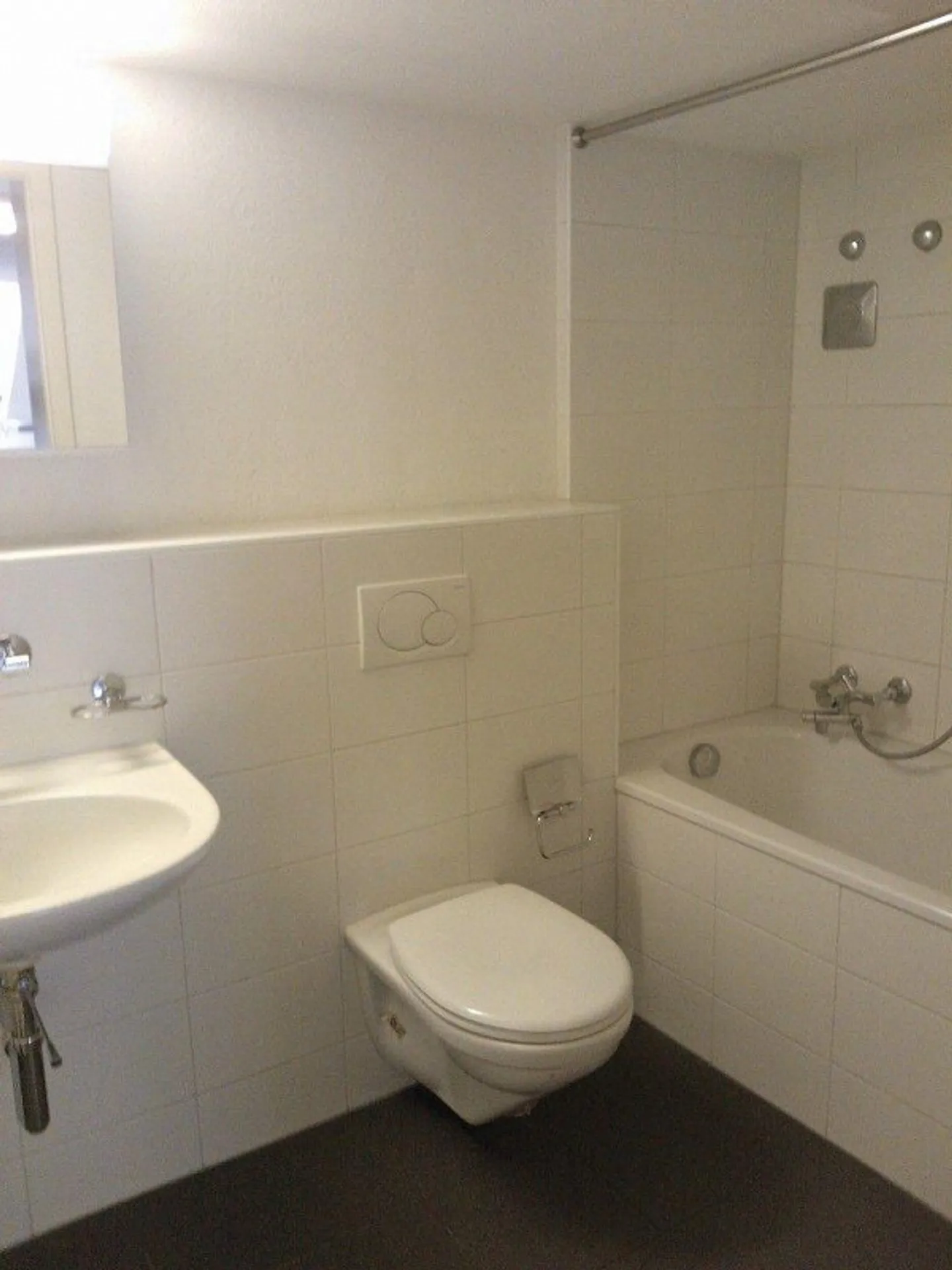 Living in Mattenquartier - with spacious terrace and direct view of the Aare! - Photo 4 of 7