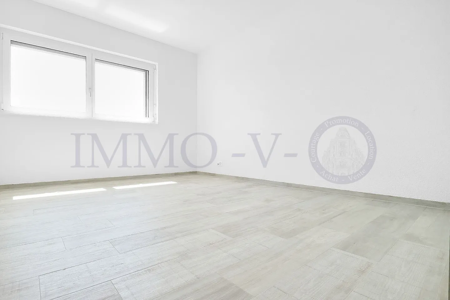 LUXUS-PENTHOUSE MIT GROSSER BALKON-TERRASSE VON 117M2 - Foto 8 von 10