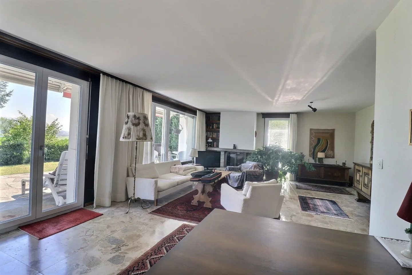Proprietà di 2 appartamenti di 4,5 stanze con grande giardino e piscina - Foto 7 di 25