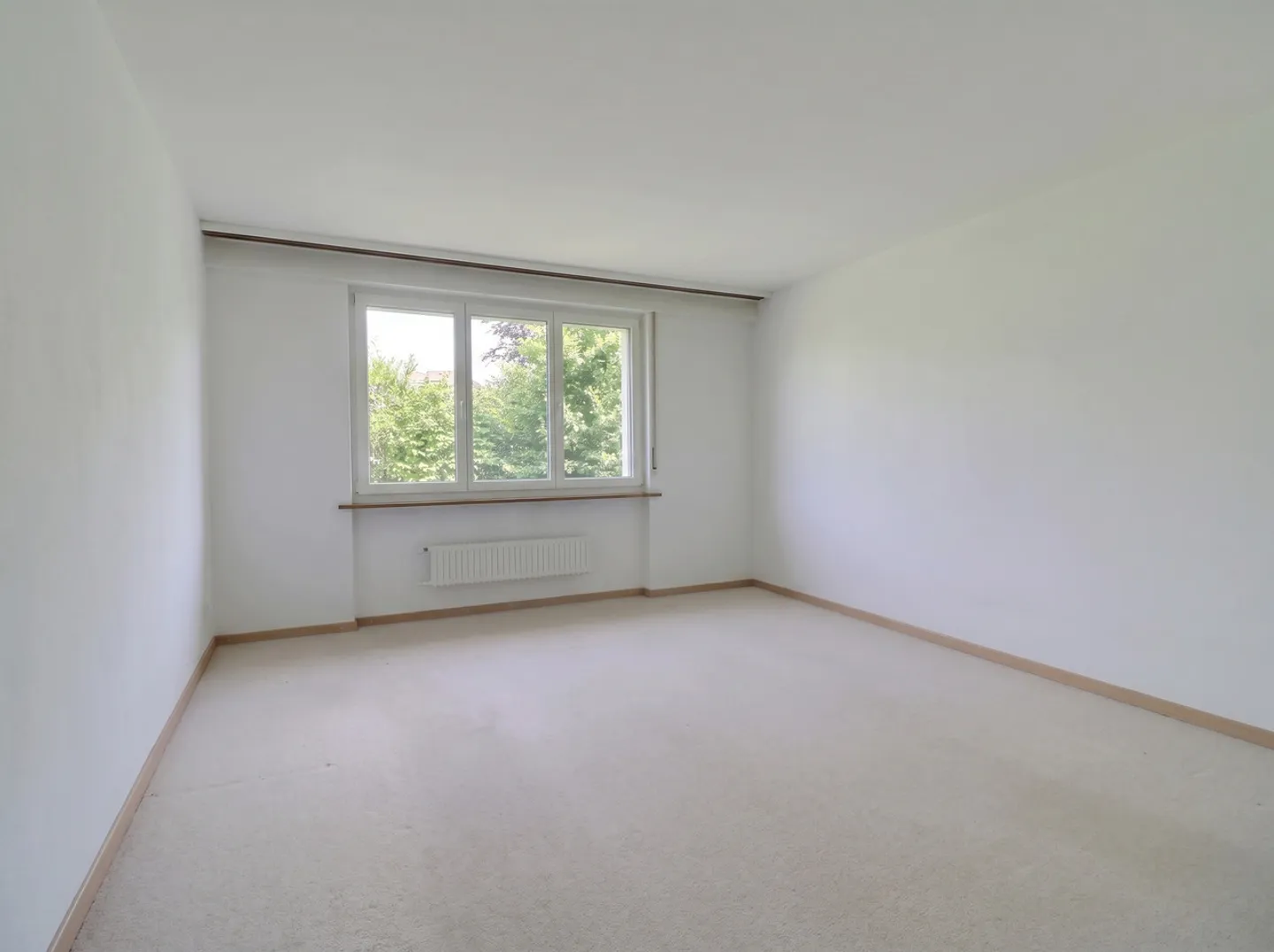 Proprietà di 2 appartamenti di 4,5 stanze con grande giardino e piscina - Foto 11 di 25