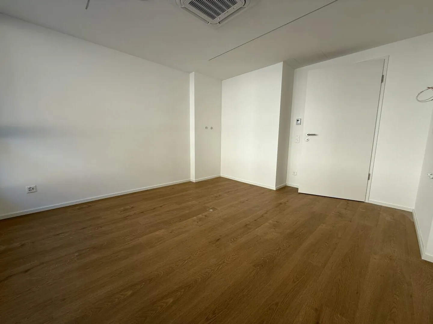 Centro Estetico in Affitto - Arbedo (3Â° Piano) - Foto 8 di 9