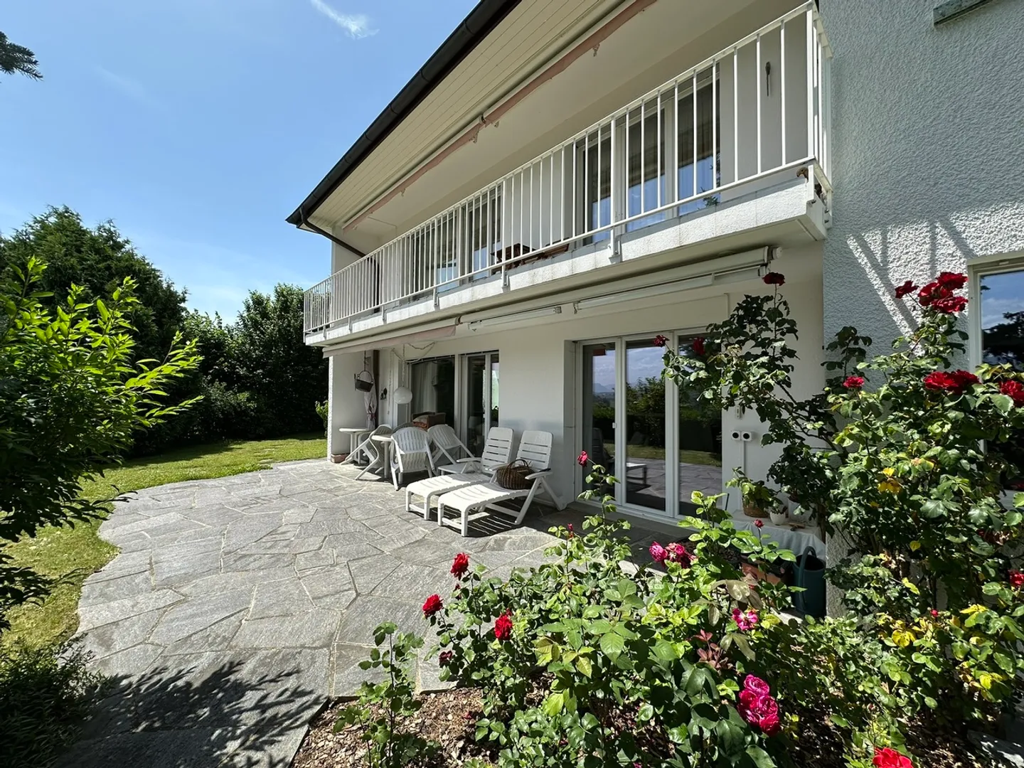 Proprietà di 2 appartamenti di 4,5 stanze con grande giardino e piscina - Foto 25 di 25