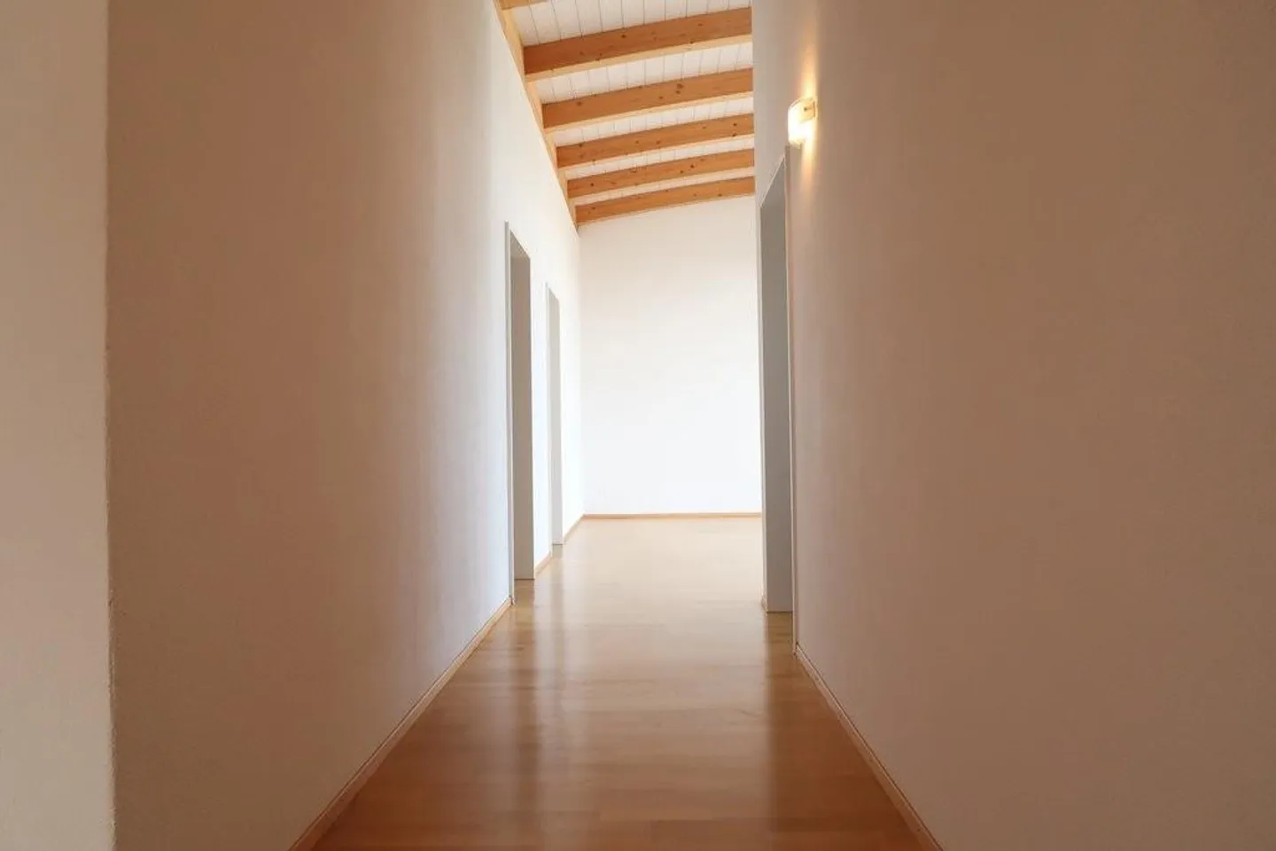 Appartement en attique baigné de lumière dans un emplacement attrayant - Photo 9 sur 9