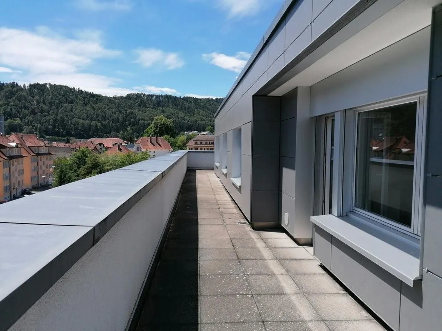 Große Terrasse, kostenloser Monat: Ihr Traum beginnt jetzt! - Foto 2 von 9