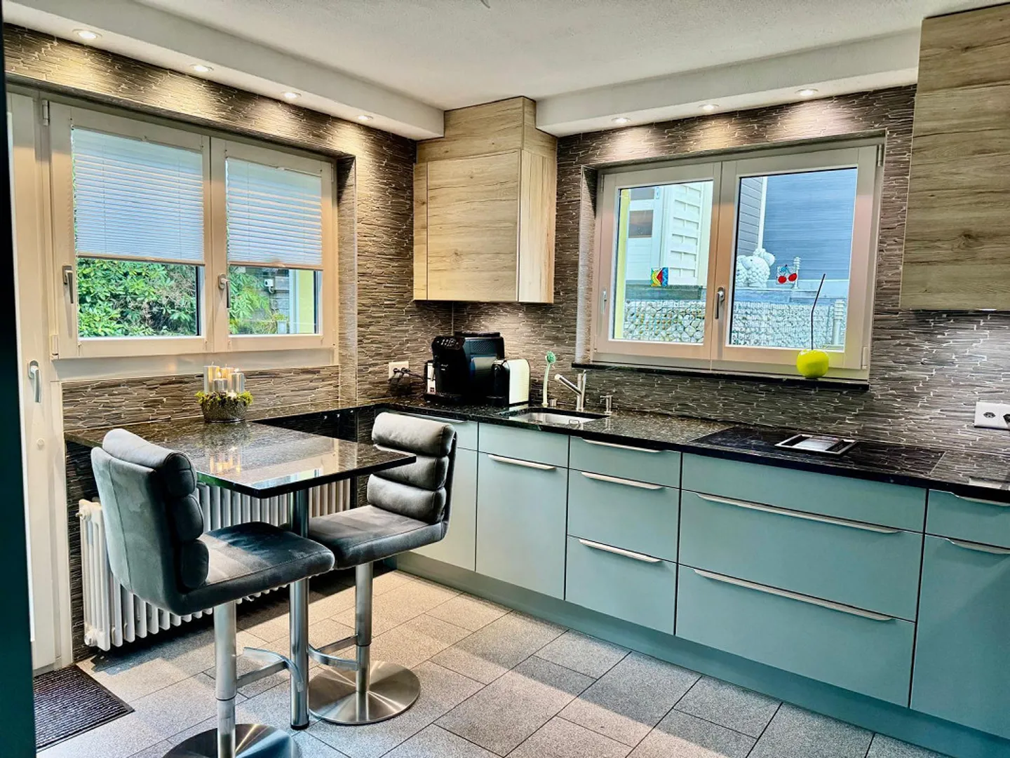 Living & Feeling Good - Photo 5 of 9